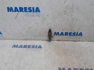 Gebruikte Sensor Nokkenas Peugeot 207 CC (WB) 1.6 16V THP Prijs € 35,00 Margeregeling aangeboden door Maresia Parts
