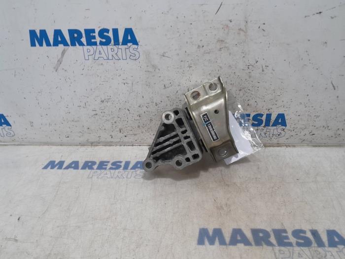 Gebruikte Motorsteun Fiat Ducato (250) 3.0 140 Natural Power Prijs € 48,40 Inclusief btw aangeboden door Maresia Parts