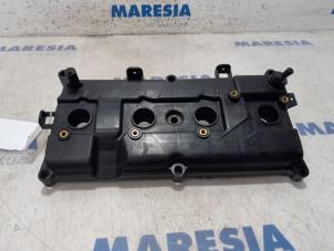 Gebruikte Kleppendeksel Renault Scénic III (JZ) 2.0 16V CVT Prijs € 75,00 Margeregeling aangeboden door Maresia Parts