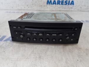 Gebruikte Radio CD Speler Peugeot 307 CC (3B) 1.6 16V Prijs € 55,00 Margeregeling aangeboden door Maresia Parts