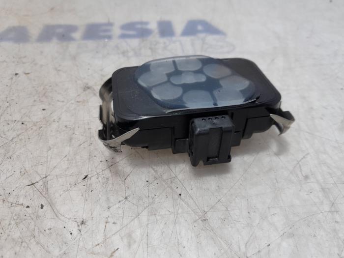 Gebruikte Regensensor Peugeot 307 CC (3B) 1.6 16V Prijs € 35,00 Margeregeling aangeboden door Maresia Parts