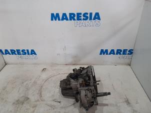 Gebruikte Versnellingsbak Alfa Romeo 156 Sportwagon (932) 1.9 JTD 16V Q4 Prijs € 630,00 Margeregeling aangeboden door Maresia Parts