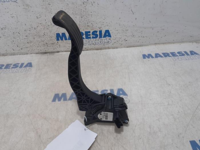 Gebruikte Gaspedaalpositie Sensor Citroen C4 Grand Picasso (3A) 1.6 HDiF, Blue HDi 115 Prijs € 30,00 Margeregeling aangeboden door Maresia Parts