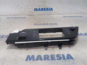 Gebruikte Multi Media Regelunit Citroen C4 Grand Picasso (3A) 1.6 HDiF, Blue HDi 115 Prijs € 105,00 Margeregeling aangeboden door Maresia Parts