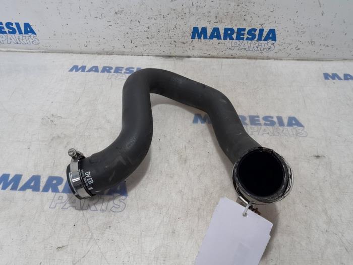 Gebruikte Intercooler Slang Citroen C4 Grand Picasso (3A) 1.6 HDiF, Blue HDi 115 Prijs € 20,00 Margeregeling aangeboden door Maresia Parts