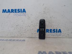 Gebruikte Combischakelaar ramen Citroen Berlingo 1.6 BlueHDI 100 Prijs € 90,75 Inclusief btw aangeboden door Maresia Parts