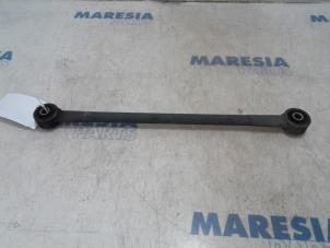 Gebruikte Reactiestang rechts-achter Alfa Romeo 156 Sportwagon (932) 1.9 JTD 16V Q4 Prijs € 20,00 Margeregeling aangeboden door Maresia Parts