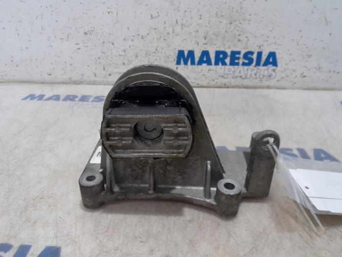 Gebruikte Motorrubber Fiat Panda (312) 0.9 TwinAir Turbo 85 Prijs € 25,00 Margeregeling aangeboden door Maresia Parts