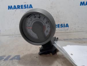 Gebruikte Toerenteller Peugeot 107 1.0 12V Prijs € 39,99 Margeregeling aangeboden door Maresia Parts