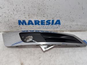 Gebruikte Sierlijst Peugeot 5008 I (0A/0E) 1.6 HDiF 16V Prijs € 15,00 Margeregeling aangeboden door Maresia Parts