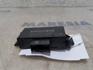 Gebruikte Module PDC Renault Trafic (1FL/2FL/3FL/4FL) 1.6 dCi 140 Twin Turbo Prijs € 42,35 Inclusief btw aangeboden door Maresia Parts
