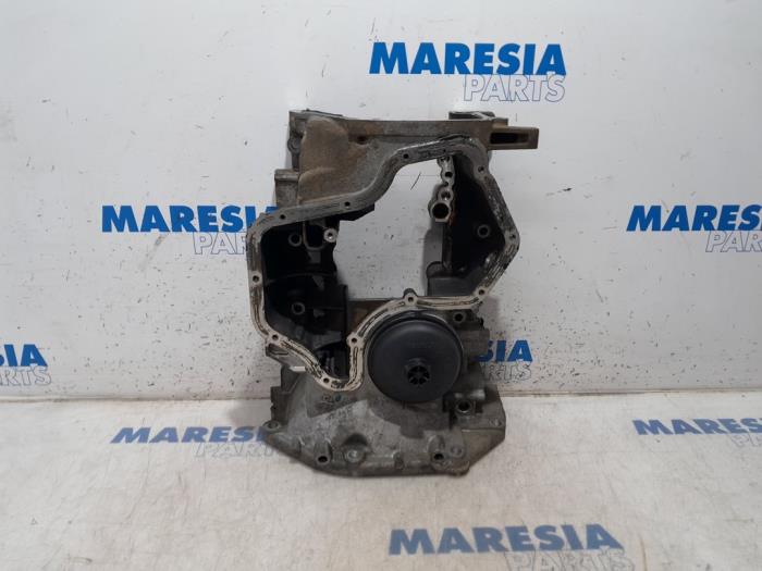 Gebruikte Carterpan Renault Captur I (2R) 1.2 TCE 16V EDC Prijs € 49,95 Margeregeling aangeboden door Maresia Parts