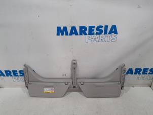 Gebruikte Zonneklep set Citroen C4 Spacetourer (3D/3E) 1.2 12V PureTech 130 Van Prijs € 85,00 Margeregeling aangeboden door Maresia Parts