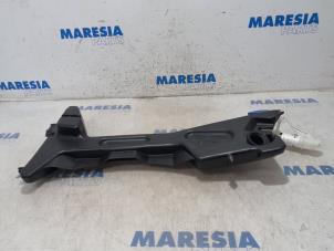 Gebruikte Ruitensproeiertank voor Citroen C4 Spacetourer (3D/3E) 1.2 12V PureTech 130 Van Prijs € 25,00 Margeregeling aangeboden door Maresia Parts