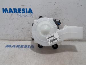 Gebruikte Blower Citroen C4 Spacetourer (3D/3E) 1.2 12V PureTech 130 Van Prijs € 35,00 Margeregeling aangeboden door Maresia Parts