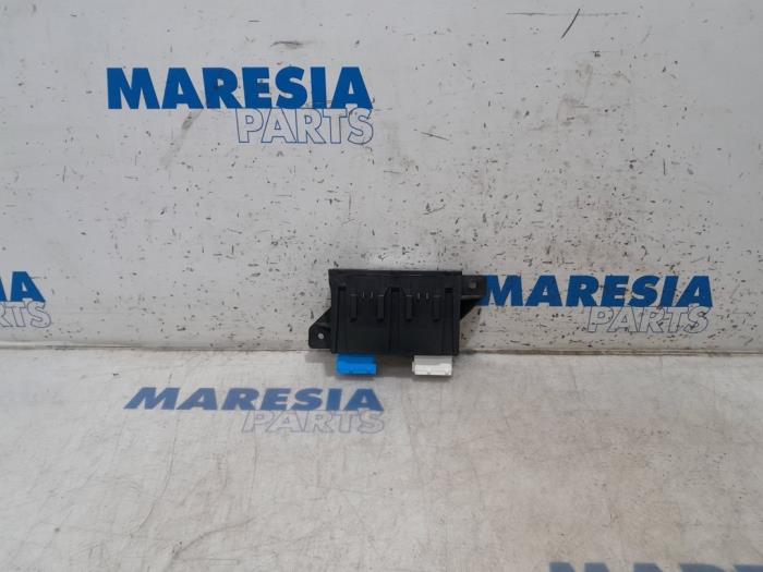 Gebruikte Bodycontrol Module Citroen C4 Spacetourer (3D/3E) 1.2 12V PureTech 130 Van Prijs € 49,95 Margeregeling aangeboden door Maresia Parts