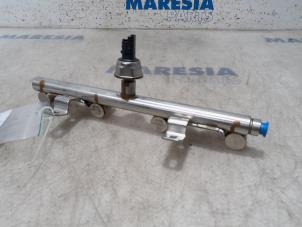 Gebruikte Injector brug Citroen C5 III Tourer (RW) 1.6 16V THP 155 Prijs € 40,00 Margeregeling aangeboden door Maresia Parts