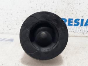 Gebruikte Zuiger Citroen Jumpy (G9) 2.0 HDiF 16V 125 Prijs € 90,75 Inclusief btw aangeboden door Maresia Parts