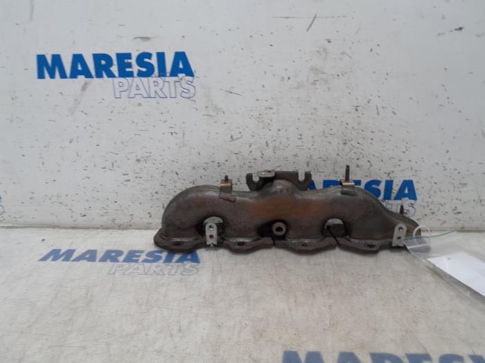 Gebruikte Spruitstuk Uitlaat Citroen Jumpy (G9) 2.0 HDiF 16V 125 Prijs € 39,95 Margeregeling aangeboden door Maresia Parts