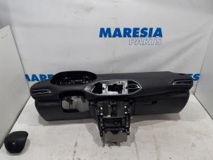 Gebruikte Airbag set + dashboard Peugeot 308 SW (L4/L9/LC/LJ/LR) 2.0 BlueHDi 150 16V Prijs € 1.417,50 Margeregeling aangeboden door Maresia Parts