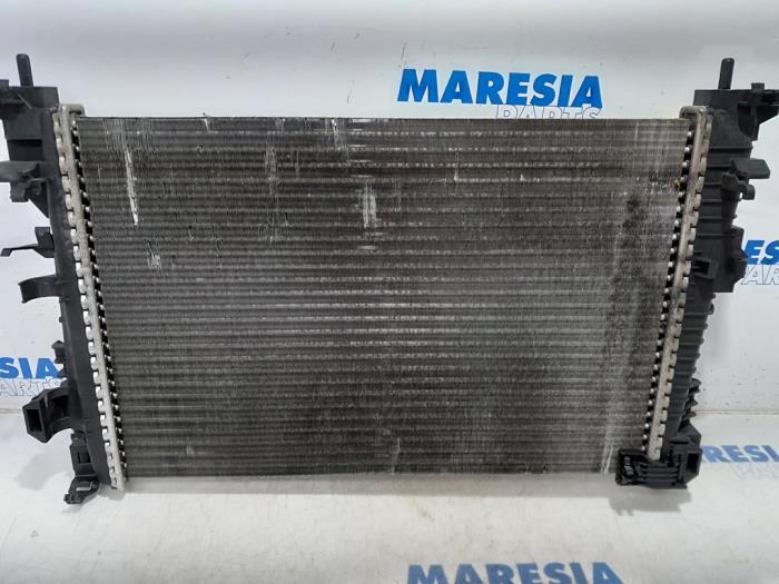 Gebruikte Radiateur Alfa Romeo Giulietta (940) 1.4 TB 16V MultiAir Prijs € 40,00 Margeregeling aangeboden door Maresia Parts