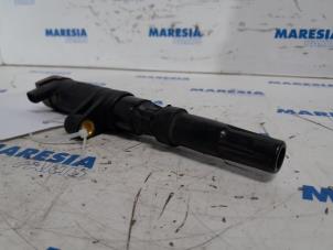 Gebruikte Bobine Renault Megane II (LM) 1.6 16V Prijs € 10,00 Margeregeling aangeboden door Maresia Parts