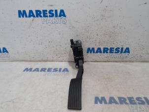 Gebruikte Gaspedaalpositie Sensor Alfa Romeo 159 (939AX) 1.9 JTS 16V Prijs € 50,00 Margeregeling aangeboden door Maresia Parts