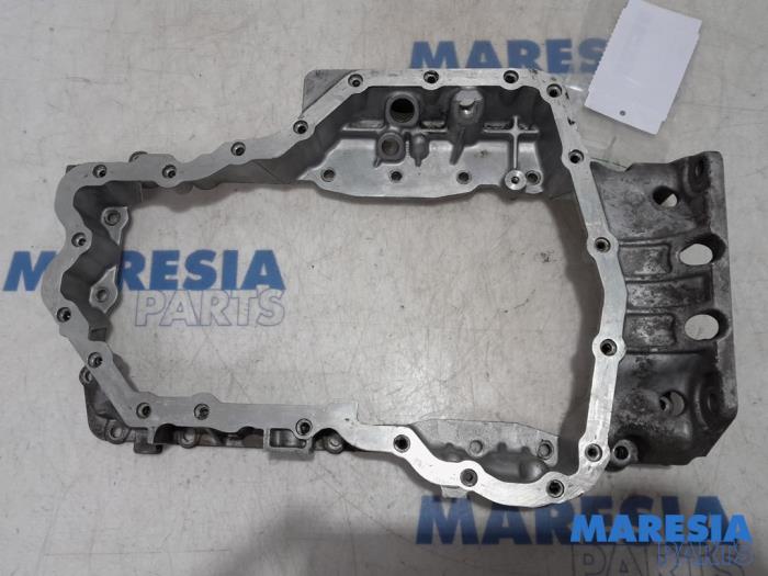 Gebruikte Carterpan Peugeot 508 SW (8E/8U) 2.0 RXH HYbrid4 16V Prijs € 75,00 Margeregeling aangeboden door Maresia Parts