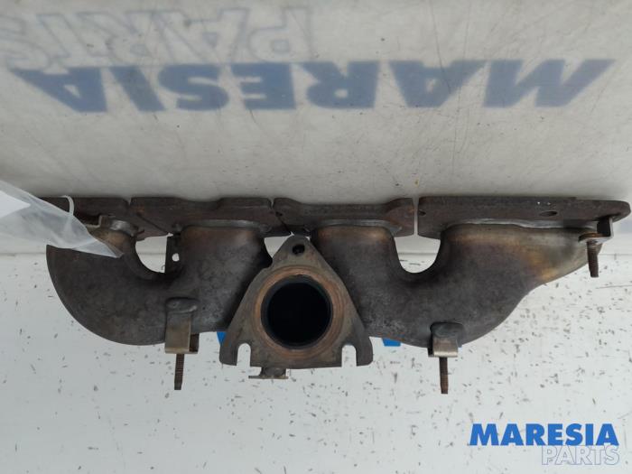 Gebruikte Spruitstuk Uitlaat Peugeot 508 SW (8E/8U) 2.0 RXH HYbrid4 16V Prijs € 39,95 Margeregeling aangeboden door Maresia Parts