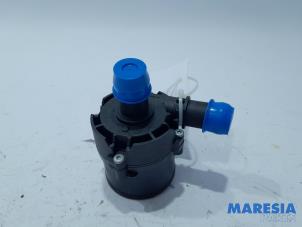 Gebruikte Extra waterpomp Opel Vivaro 1.6 CDTi BiTurbo 125 Prijs € 24,20 Inclusief btw aangeboden door Maresia Parts