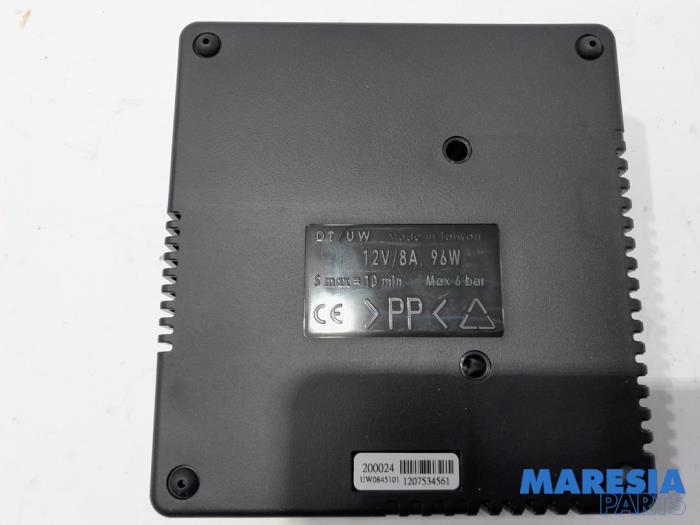 Compressor van een Renault Zoé (AG) 46kW 2013