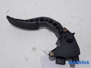 Gebruikte Gaspedaalpositie Sensor Renault Scénic III (JZ) 2.0 16V CVT Prijs € 25,00 Margeregeling aangeboden door Maresia Parts