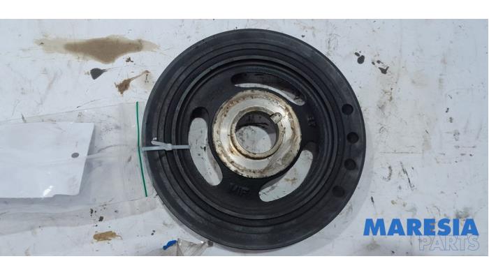 Gebruikte Poelie Krukas Peugeot 5008 I (0A/0E) 1.6 HDiF 16V Prijs € 25,00 Margeregeling aangeboden door Maresia Parts