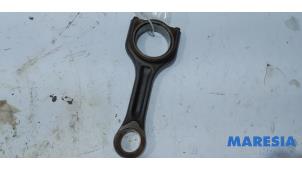 Gebruikte Drijfstang Peugeot 5008 I (0A/0E) 1.6 HDiF 16V Prijs € 50,00 Margeregeling aangeboden door Maresia Parts