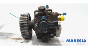 Gebruikte Brandstofpomp Mechanisch Peugeot 5008 I (0A/0E) 1.6 HDiF 16V Prijs € 157,50 Margeregeling aangeboden door Maresia Parts