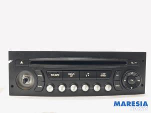 Gebruikte Radio CD Speler Peugeot Expert (G9) 1.6 HDi 90 Prijs € 50,00 Margeregeling aangeboden door Maresia Parts