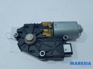 Gebruikte Schuifdak Motor Fiat 500 (312) 1.2 69 Prijs € 157,50 Margeregeling aangeboden door Maresia Parts