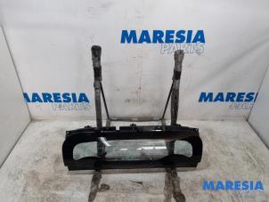 Gebruikte Achterruit Renault Wind (EN/E4) 1.2 16V GT TCE eco2 Prijs € 131,25 Margeregeling aangeboden door Maresia Parts