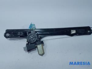 Gebruikte Ruitmechaniek 2Deurs links-voor Fiat Doblo Cargo (263) 1.4 T-Jet 16V Prijs € 36,30 Inclusief btw aangeboden door Maresia Parts