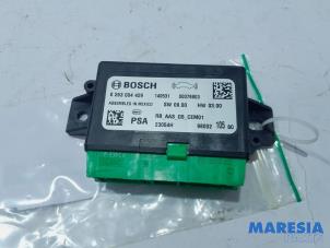 Gebruikte PDC Module Peugeot 308 (L3/L8/LB/LH/LP) 1.6 BlueHDi 120 Prijs € 42,35 Inclusief btw aangeboden door Maresia Parts