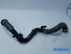 Gebruikte Intercooler Buis Renault Trafic (1FL/2FL/3FL/4FL) 1.6 dCi 90 Prijs € 84,70 Inclusief btw aangeboden door Maresia Parts