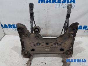 Gebruikte Subframe Renault Trafic (1FL/2FL/3FL/4FL) 1.6 dCi 90 Prijs € 90,75 Inclusief btw aangeboden door Maresia Parts