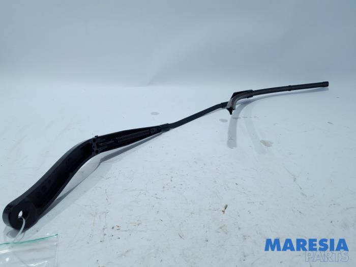 RENAULT Trafic 2 generation (2001-2015) Front Wiper Arms 288810103R 25172361