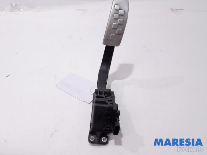 Gebruikte Gaspedaalpositie Sensor Renault Wind (EN/E4) 1.2 16V GT TCE eco2 Prijs € 40,00 Margeregeling aangeboden door Maresia Parts
