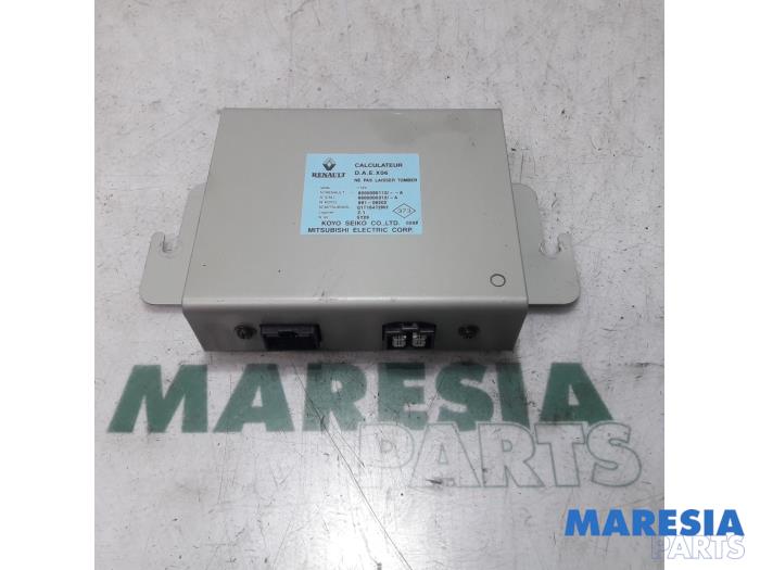 Gebruikte Stuurbekrachtiging Computer Renault Twingo (C06) 1.2 16V Quickshift Prijs € 85,00 Margeregeling aangeboden door Maresia Parts