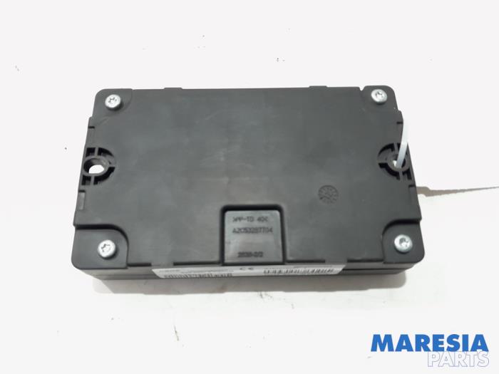 Gebruikte Telefoon interface Renault Wind (EN/E4) 1.2 16V GT TCE eco2 Prijs € 34,99 Margeregeling aangeboden door Maresia Parts