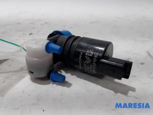 Gebruikte Ruitensproeier voor Peugeot 3008 I (0U/HU) 1.6 VTI 16V Prijs € 10,00 Margeregeling aangeboden door Maresia Parts