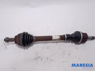 Gebruikte Homokineetas links-voor Peugeot 3008 I (0U/HU) 1.6 VTI 16V Prijs € 35,00 Margeregeling aangeboden door Maresia Parts