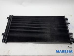 Gebruikte Airco Condensor Renault Grand Scénic III (JZ) 1.4 16V TCe 130 Prijs € 50,00 Margeregeling aangeboden door Maresia Parts