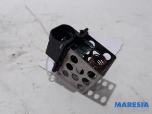 Gebruikte Koelvinweerstand Renault Grand Scénic III (JZ) 1.4 16V TCe 130 Prijs € 20,00 Margeregeling aangeboden door Maresia Parts